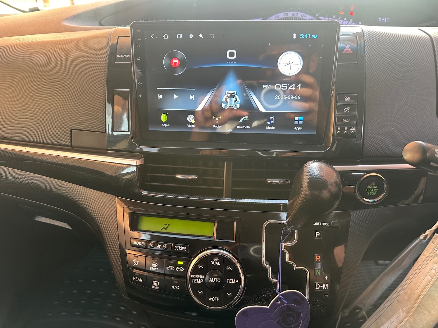 Used Toyota Estima 2022 for sale - 76492228: Photo 11