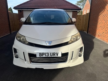 Toyota Estima feature image 1