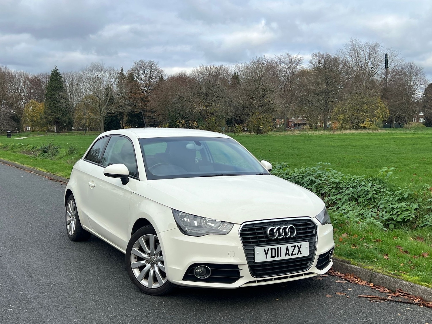 Used Audi A1 2011 for sale - 76596902: Photo 2