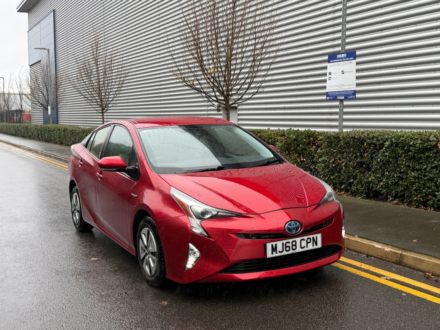 Used Toyota Prius 2018 for sale - 76666248: Photo 2