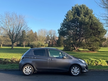 Used Toyota Yaris 2013 for sale - 77228190: Photo