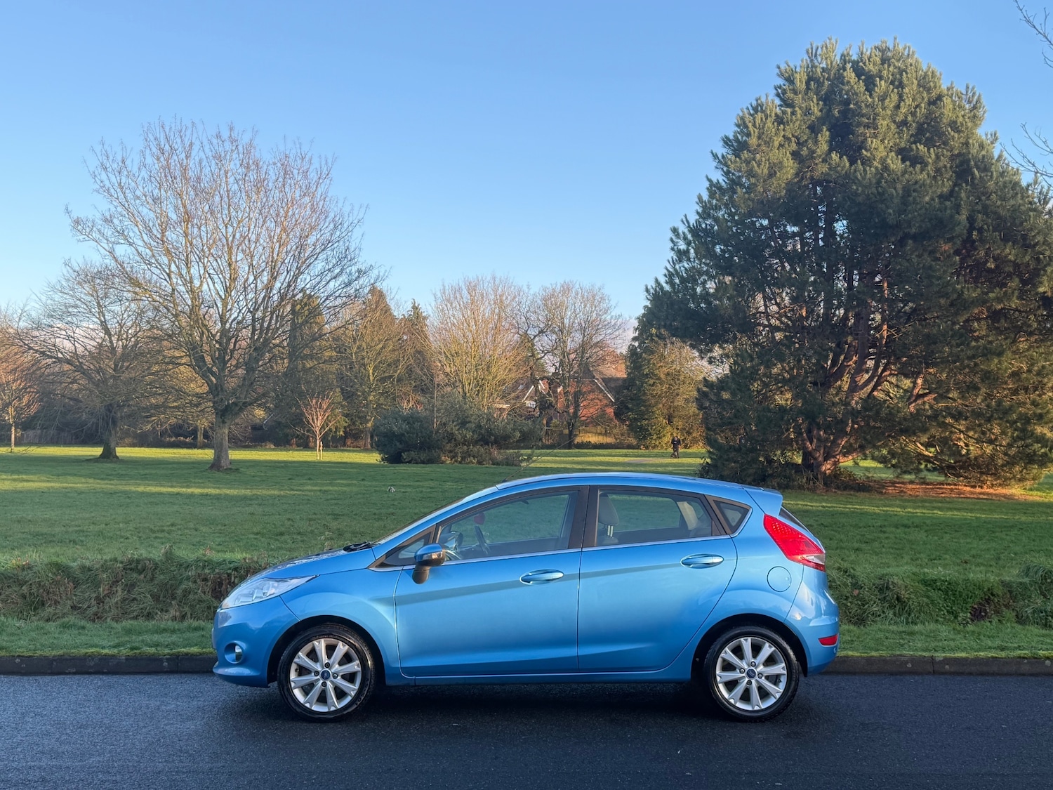 Used Ford Fiesta 2010 for sale - 77236968: Photo 11