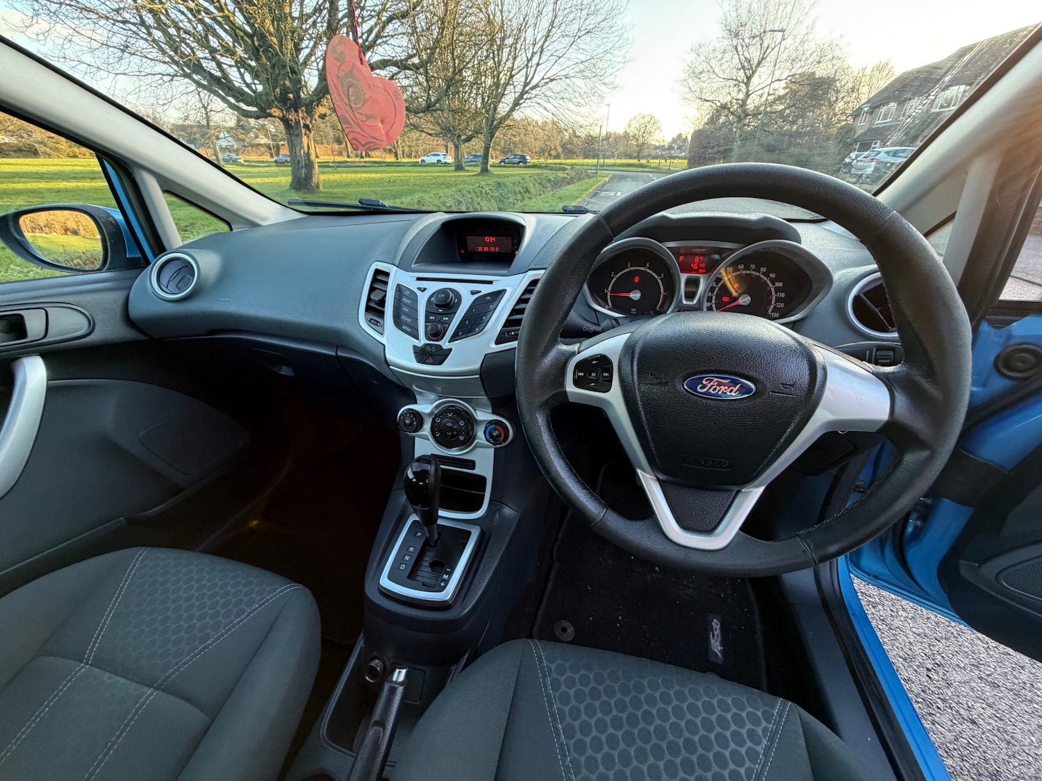 Used Ford Fiesta 2010 for sale - 77236968: Photo 24