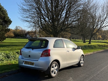 Used Toyota Yaris 2006 for sale - 76600145: Photo