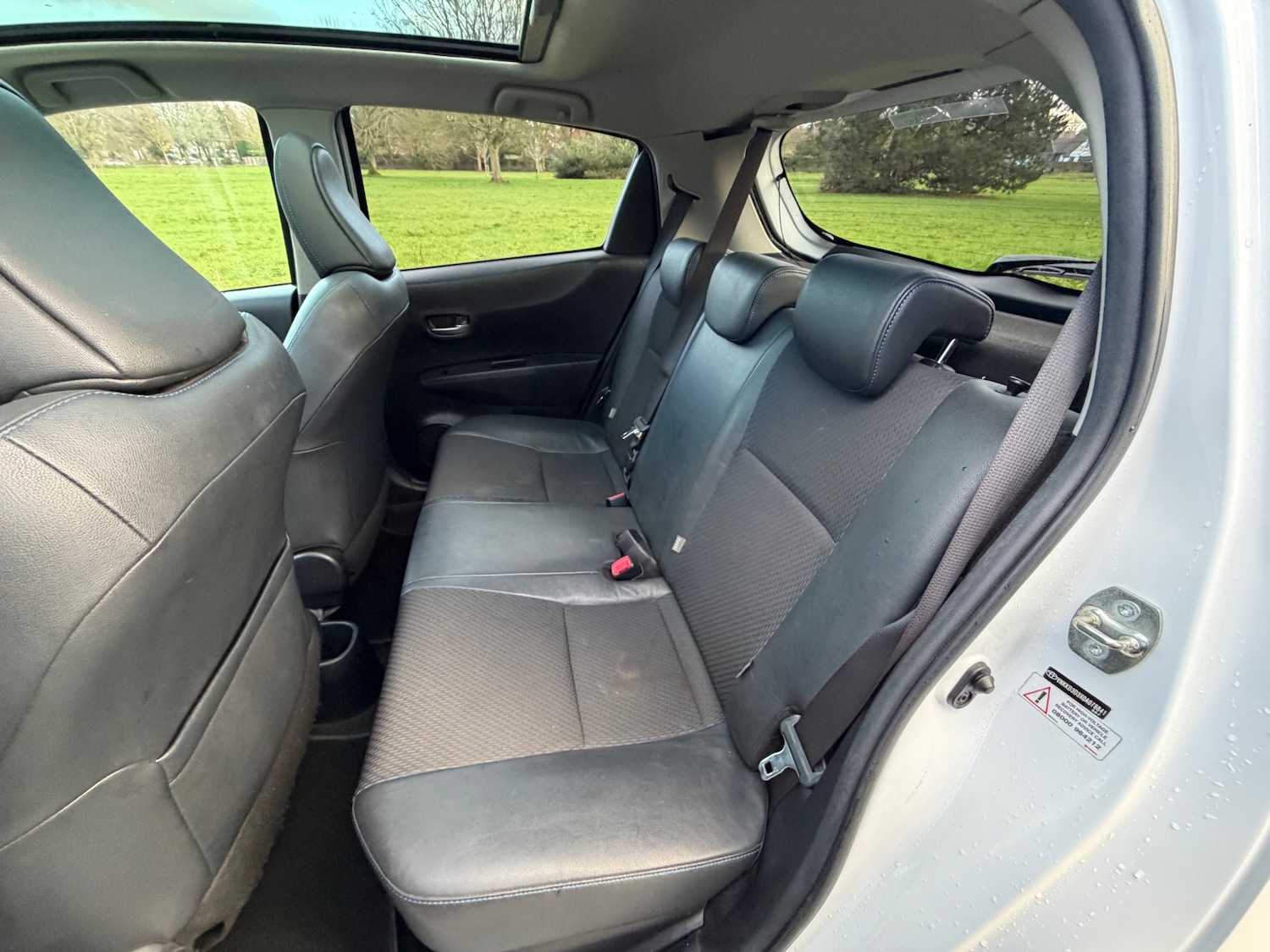 Used Toyota Yaris 2014 for sale - 77445742: Photo 18