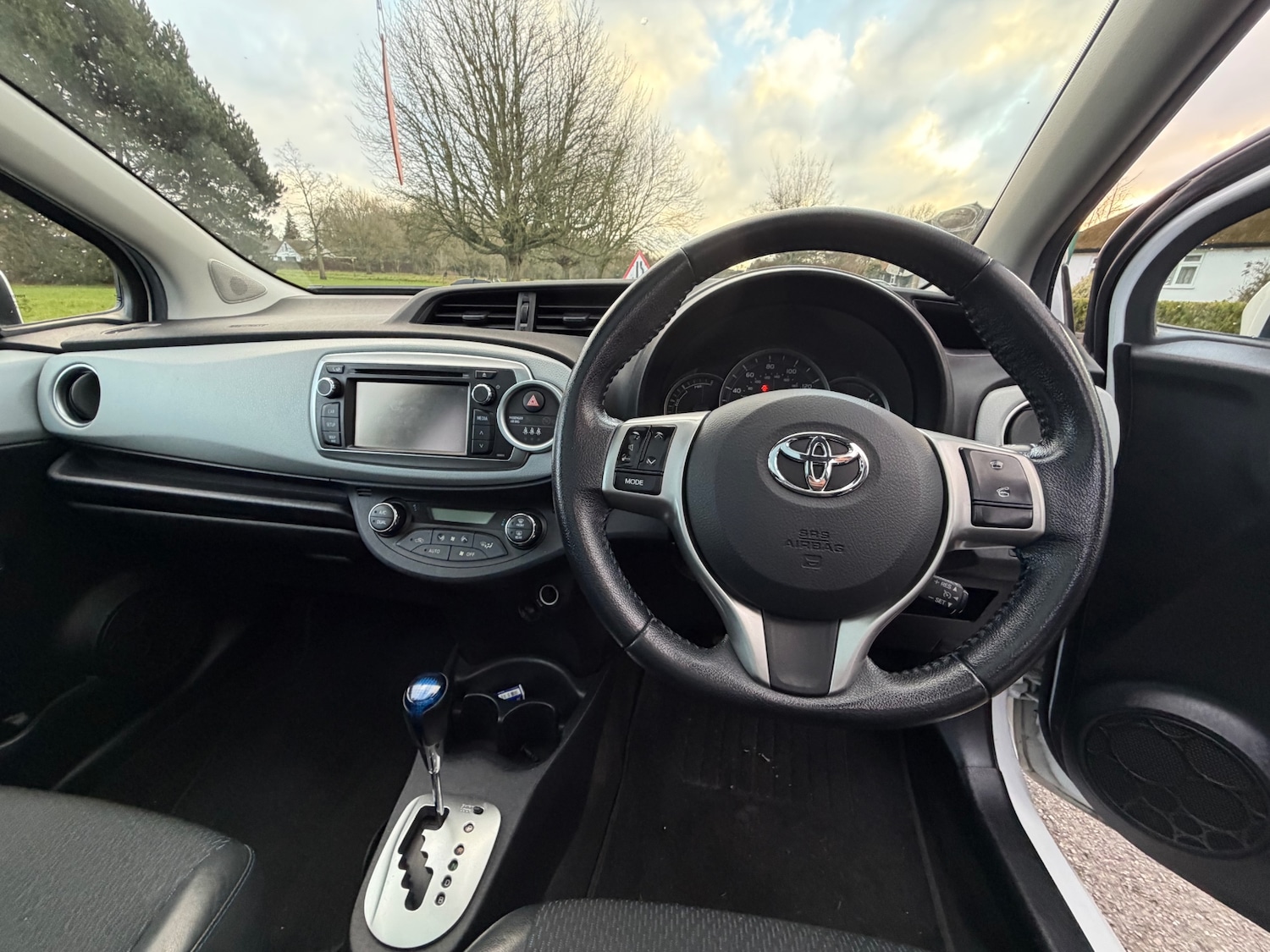 Used Toyota Yaris 2014 for sale - 77445742: Photo 22