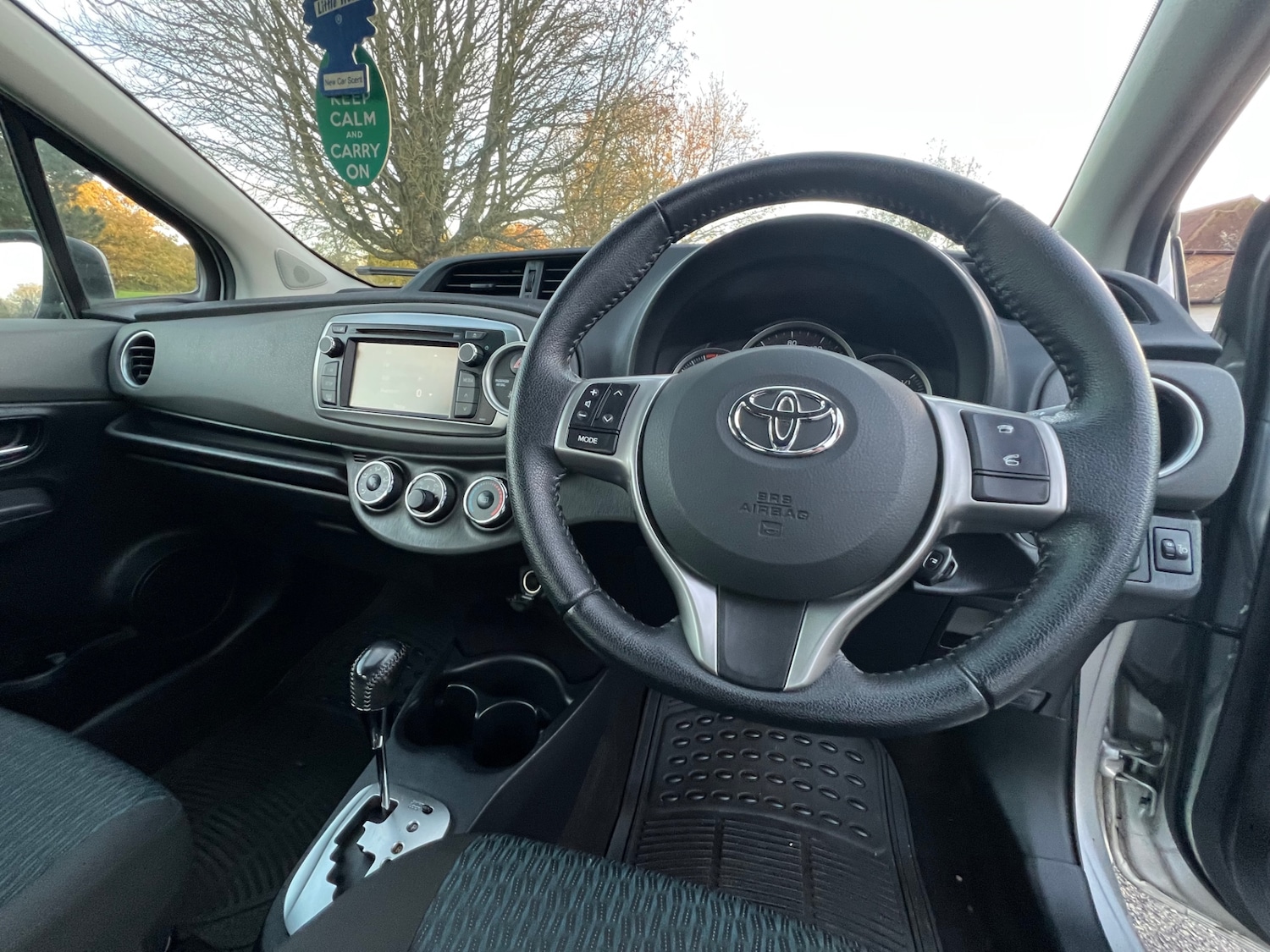 Used Toyota Yaris 2012 for sale - 76490491: Photo 15