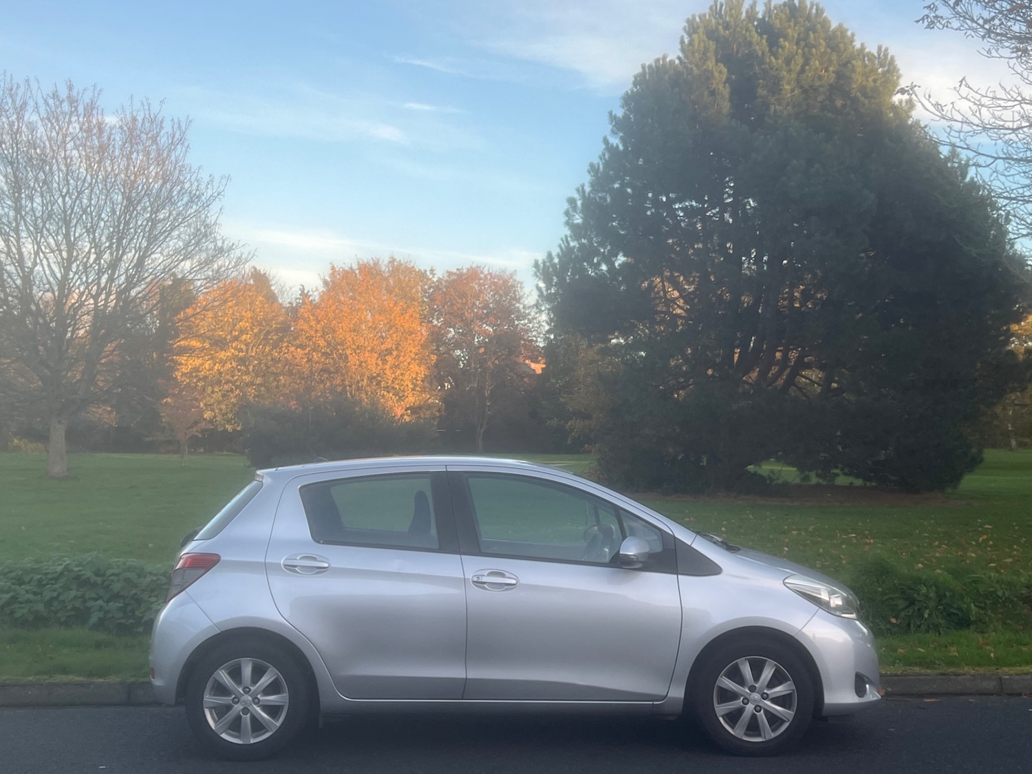 Used Toyota Yaris 2012 for sale - 76490491: Photo 4