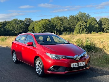 Used Toyota Auris 2015 for sale - 75367017: Photo
