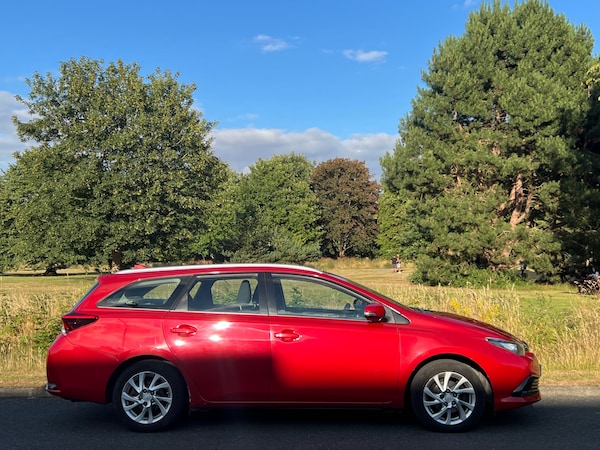 Used Toyota Auris 2015 for sale - 75367017: Photo 4