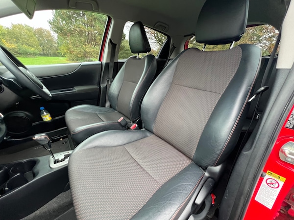 Used Toyota Yaris 2012 for sale - 76273080: Photo 14