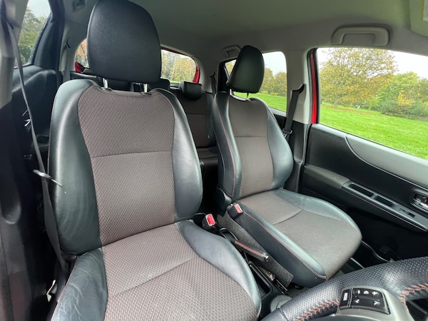 Used Toyota Yaris 2012 for sale - 76273080: Photo 16