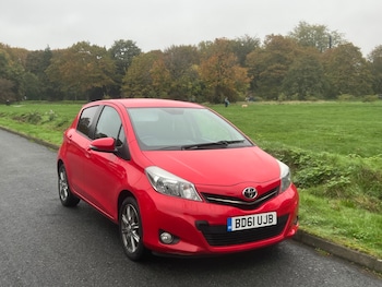 Used Toyota Yaris 2012 for sale - 76273080: Photo 2
