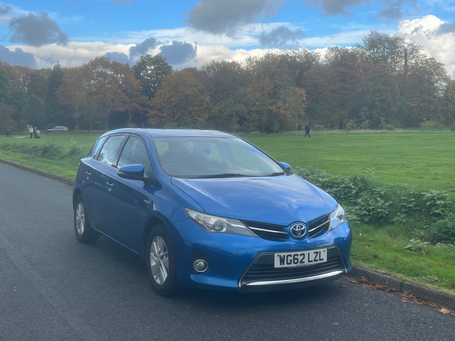 Used Toyota Auris 2013 for sale - 76358260: Photo 2