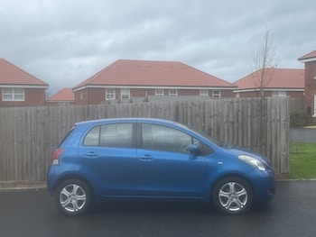 Used Toyota Yaris 2010 for sale - 76583477: Photo