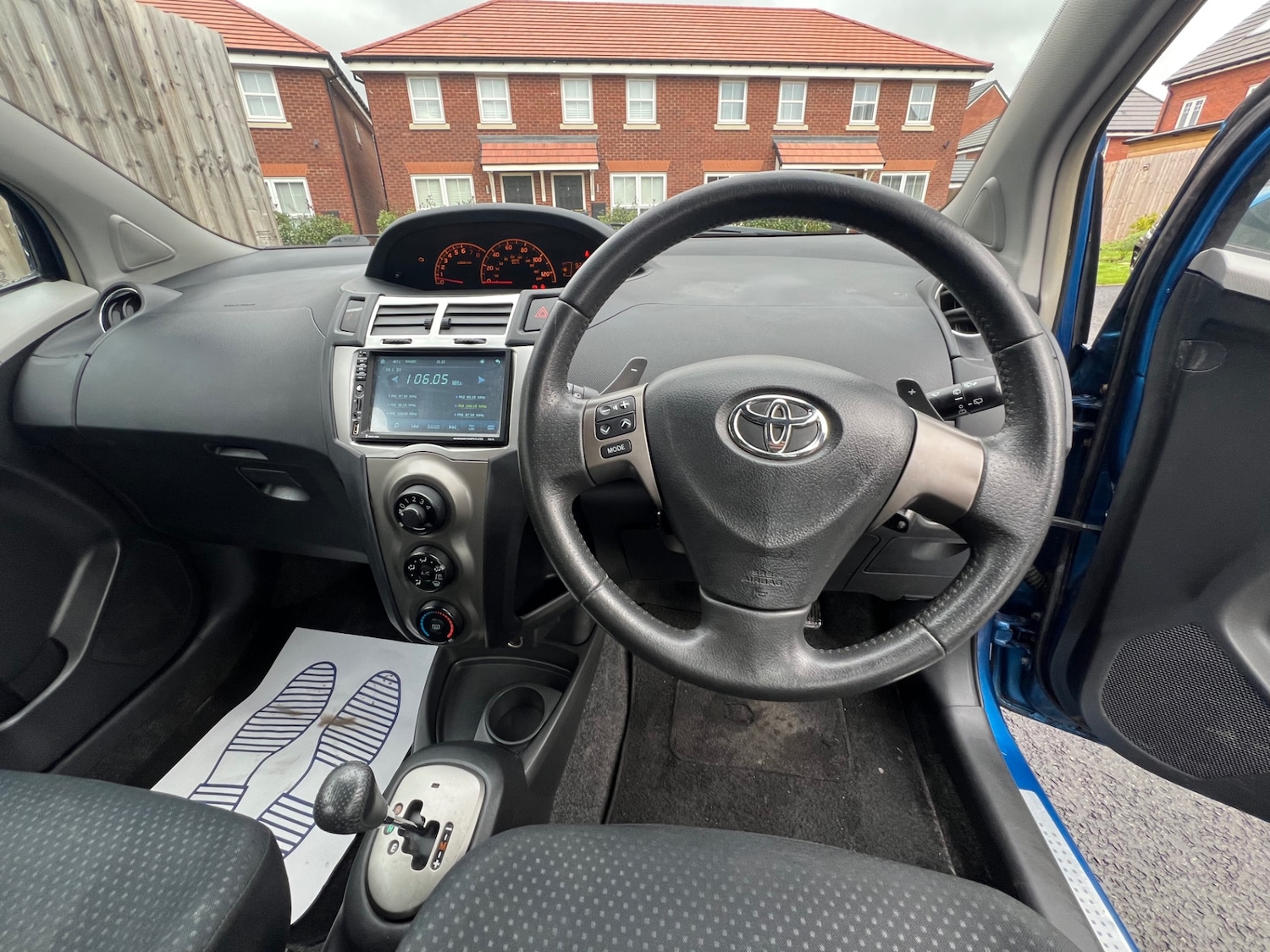 Used Toyota Yaris 2010 for sale - 76583477: Photo 6