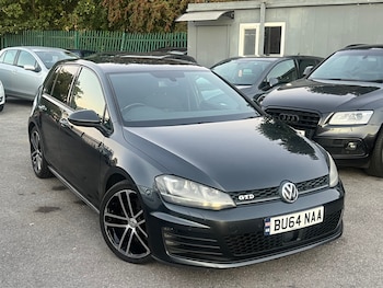 Volkswagen - Golf