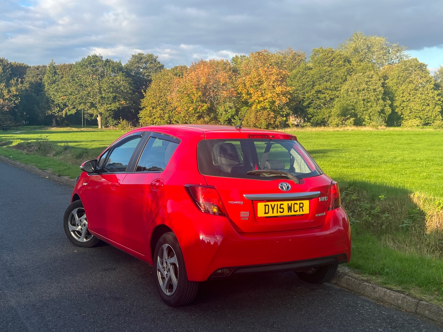Used Toyota Yaris 2015 for sale - 76796628: Photo 13
