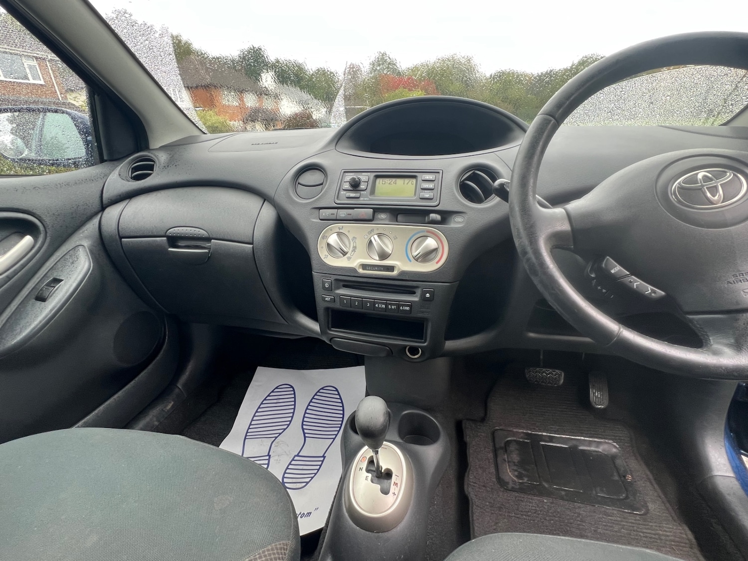 Used Toyota Yaris 2004 for sale - 76643824: Photo 16