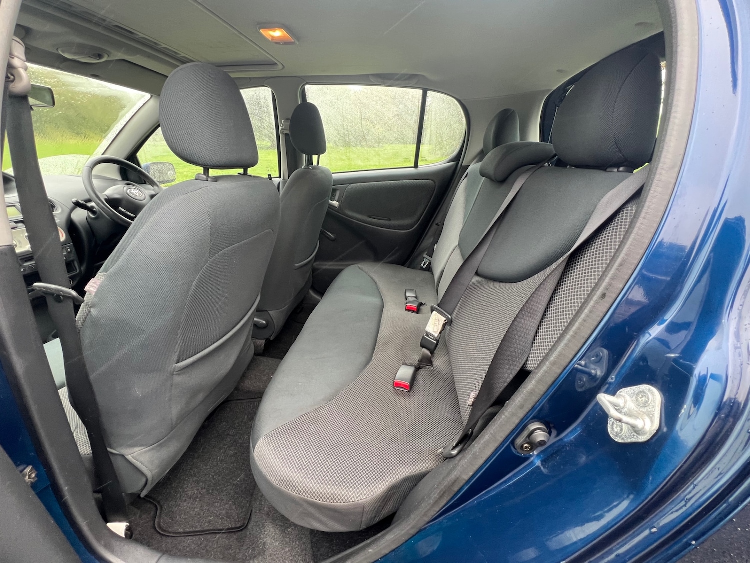 Used Toyota Yaris 2004 for sale - 76643824: Photo 18