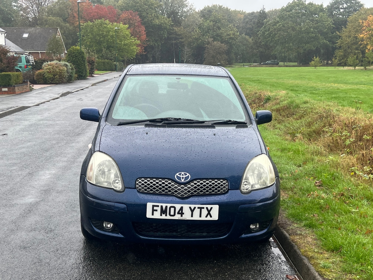 Used Toyota Yaris 2004 for sale - 76643824: Photo 2