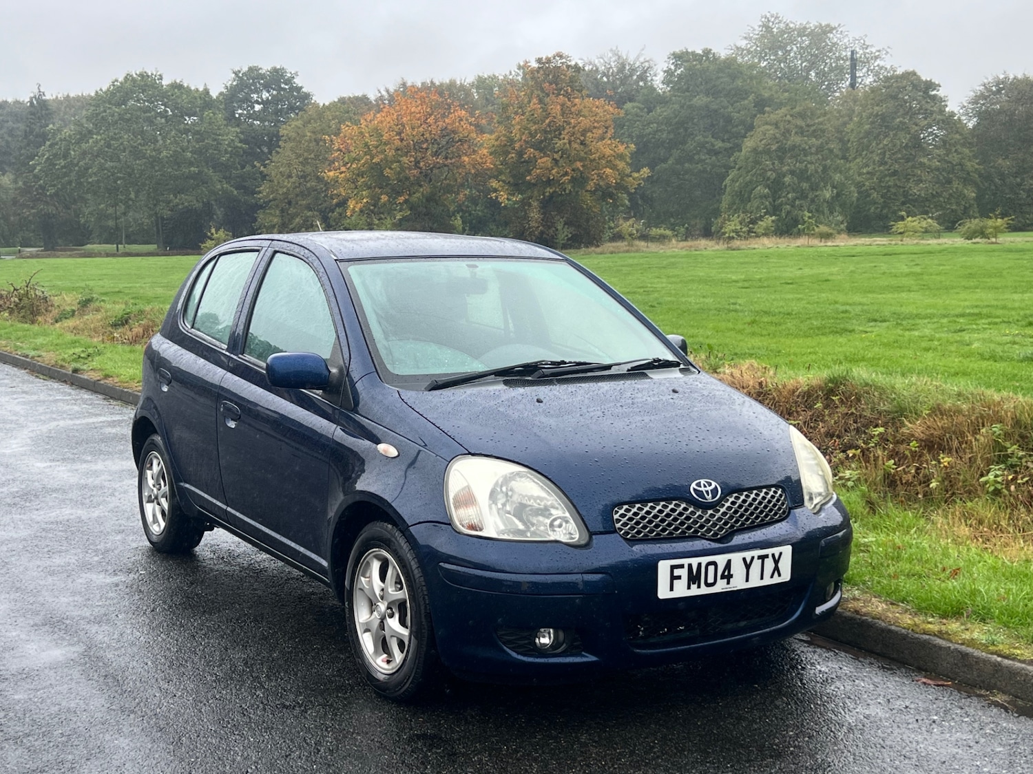 Used Toyota Yaris 2004 for sale - 76643824: Photo 3