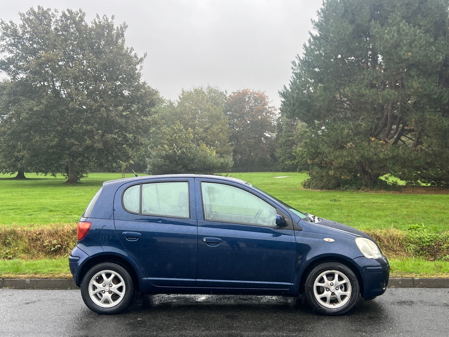 Used Toyota Yaris 2004 for sale - 76643824: Photo 4