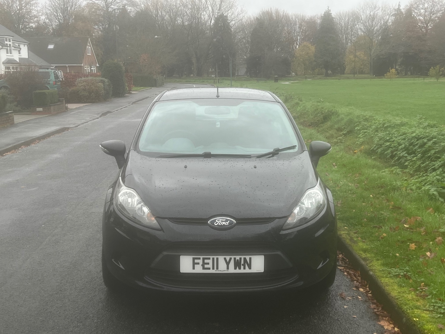 Used Ford Fiesta 2011 for sale - 76560121: Photo 3