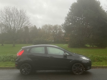 Used Ford Fiesta 2011 for sale - 76560121: Photo