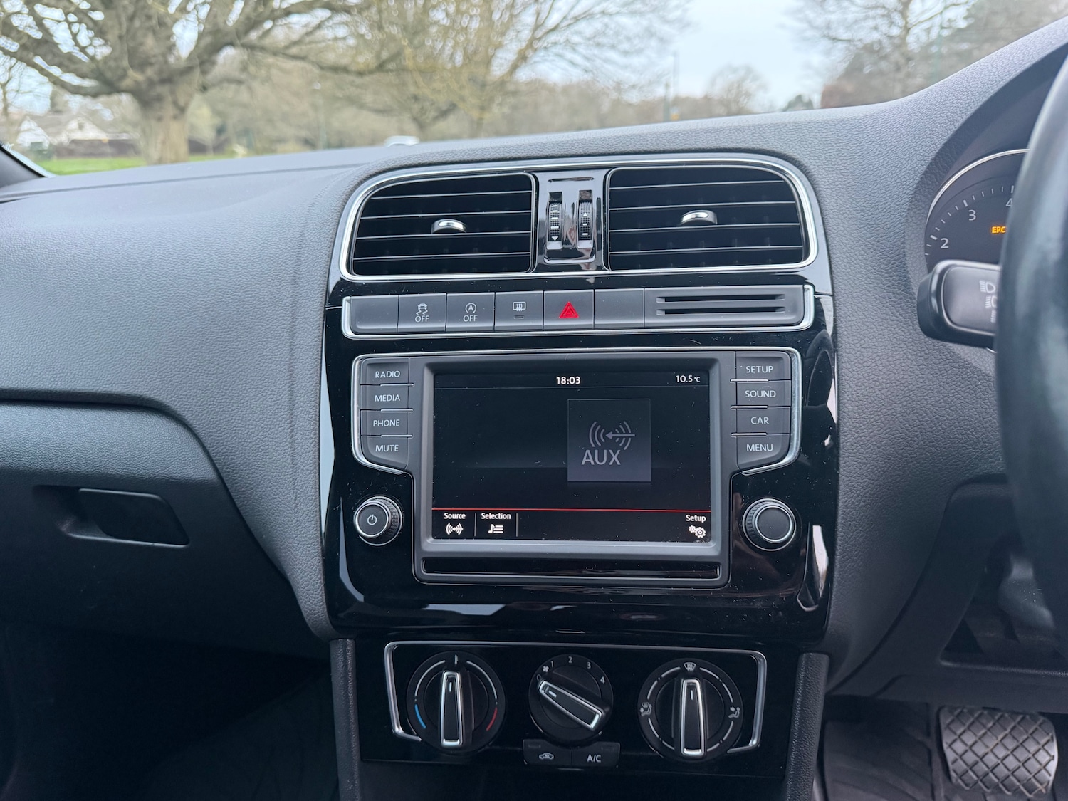 Used Volkswagen Polo 2015 for sale - 77991942: Photo 18