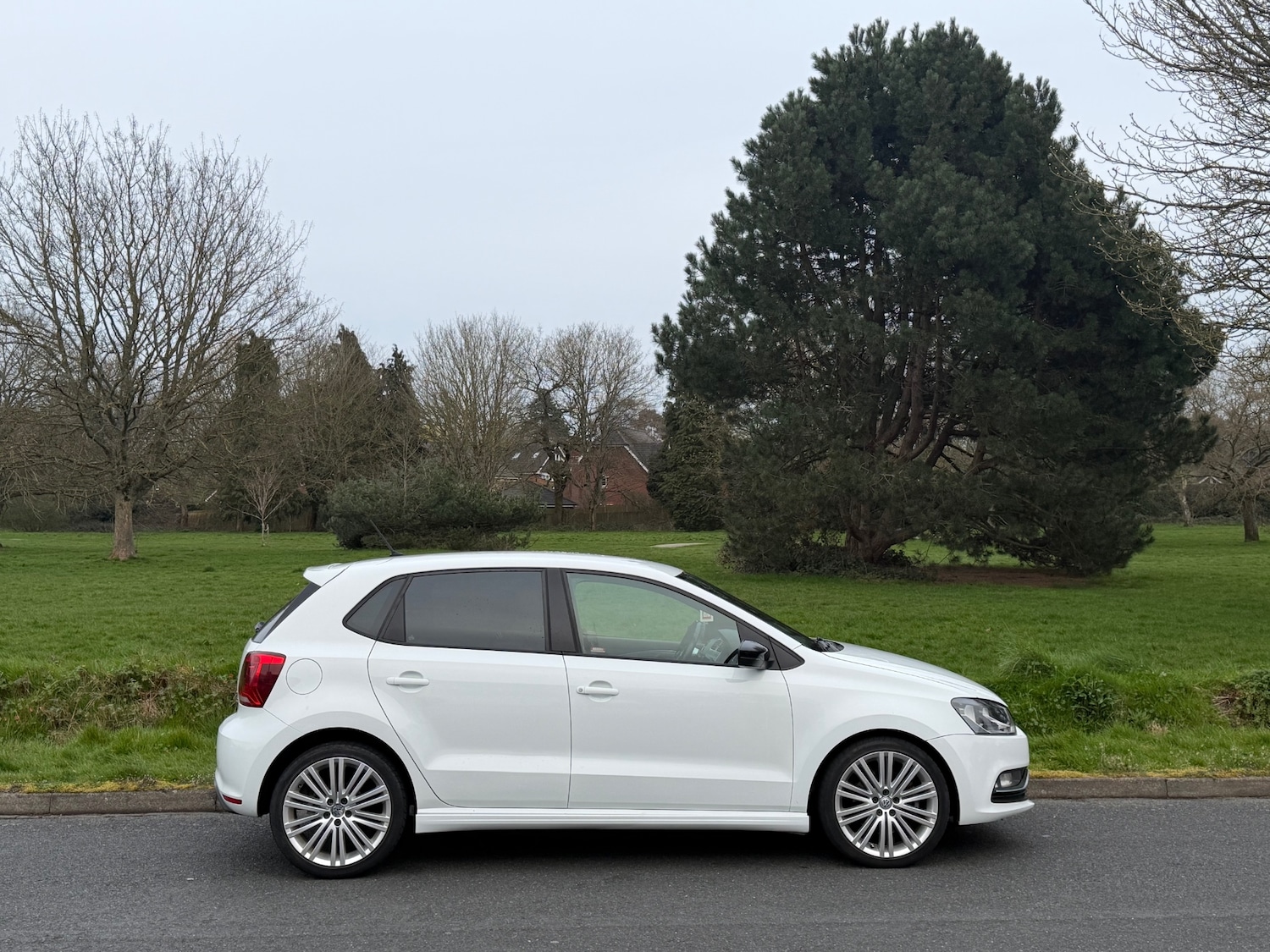 Used Volkswagen Polo 2015 for sale - 77991942: Photo 4