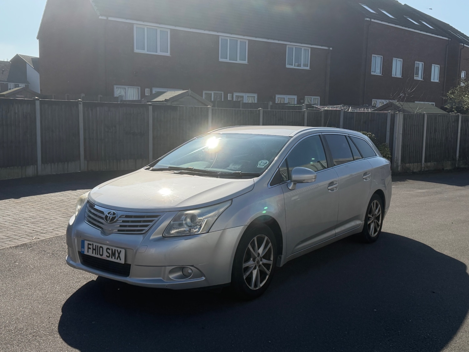 Used Toyota Avensis 2010 for sale - 77931916: Photo 2