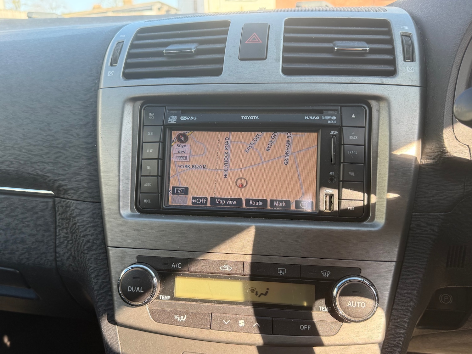 Used Toyota Avensis 2010 for sale - 77931916: Photo 8