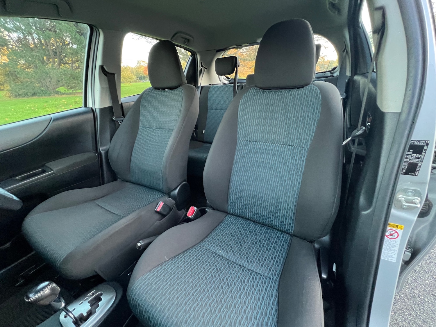 Used Toyota Yaris 2012 for sale - 76931409: Photo 15