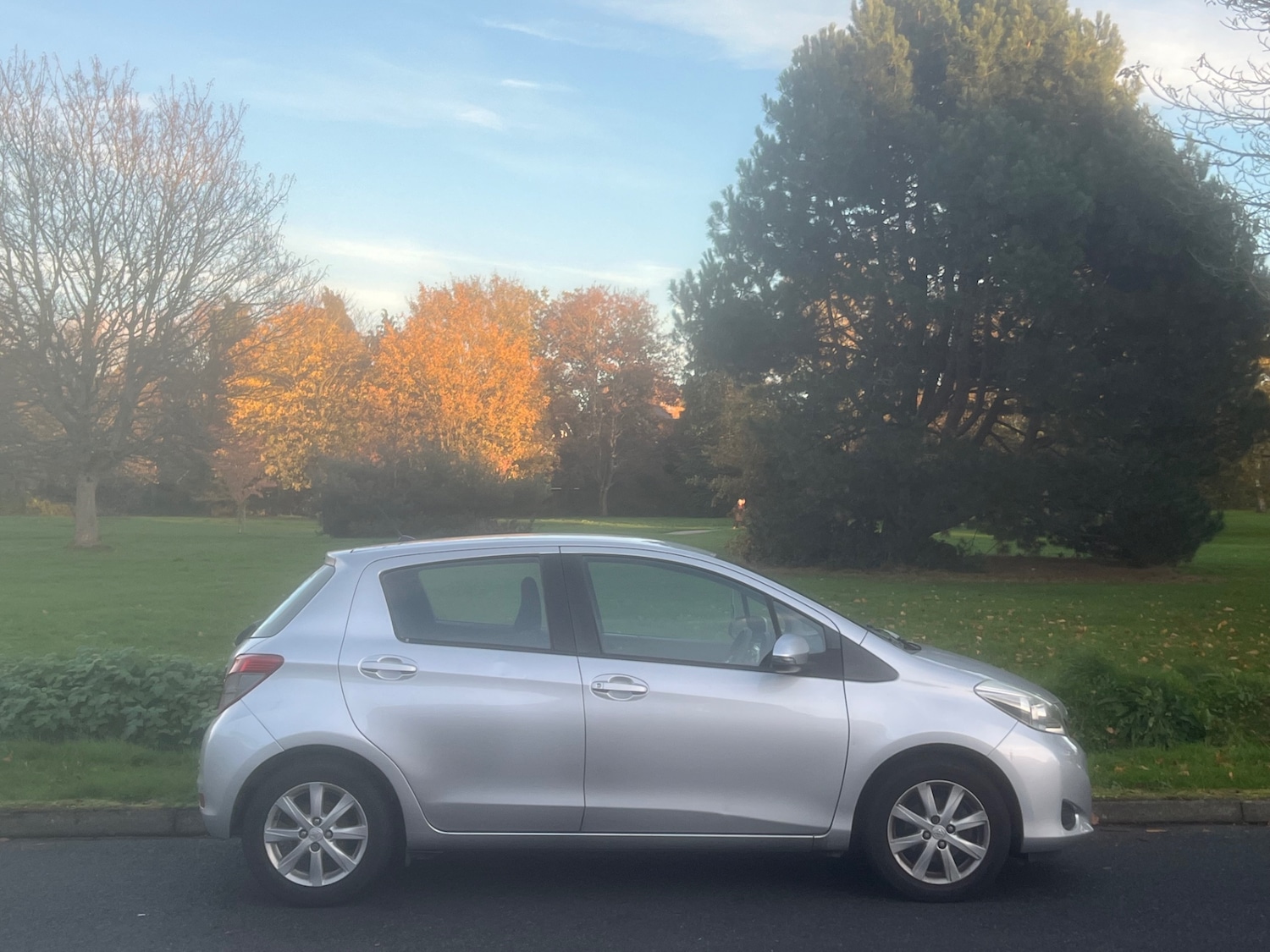 Used Toyota Yaris 2012 for sale - 76931409: Photo 4