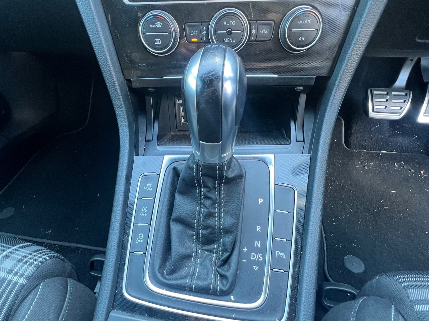 Used Volkswagen Golf 2014 for sale - 76643830: Photo 22