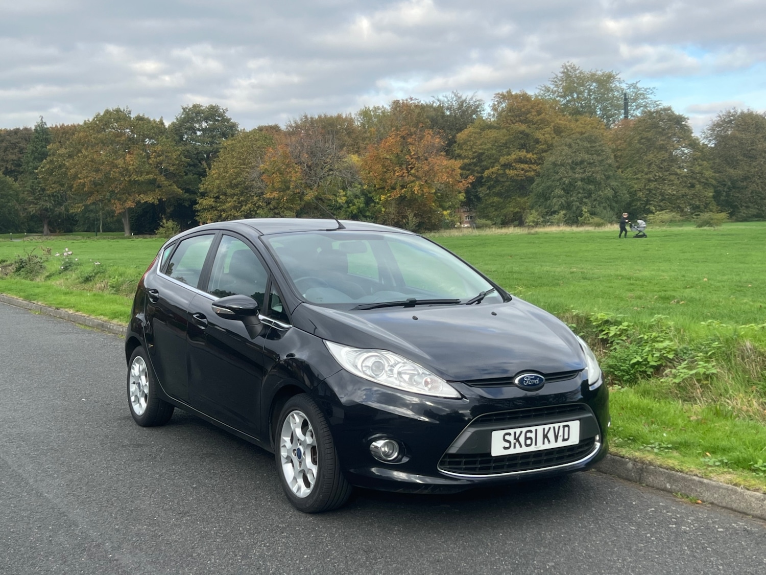 Used Ford Fiesta 2011 for sale - 76243863: Photo 2