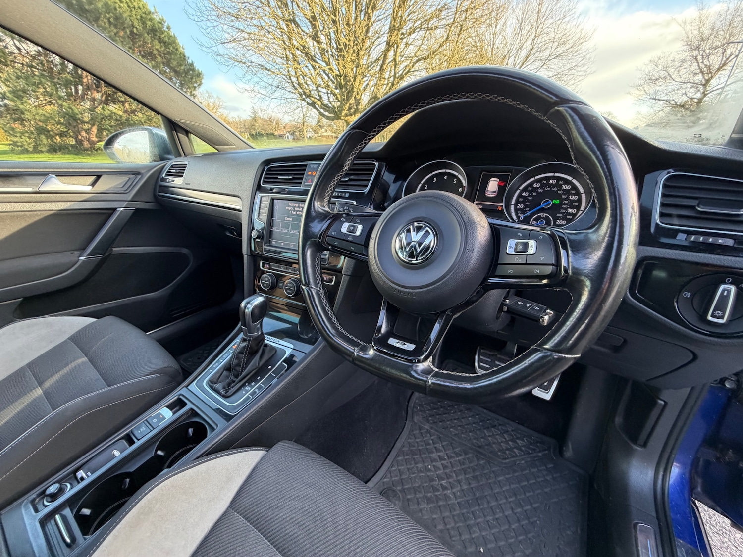 Used Volkswagen Golf 2014 for sale - 77881502: Photo 23