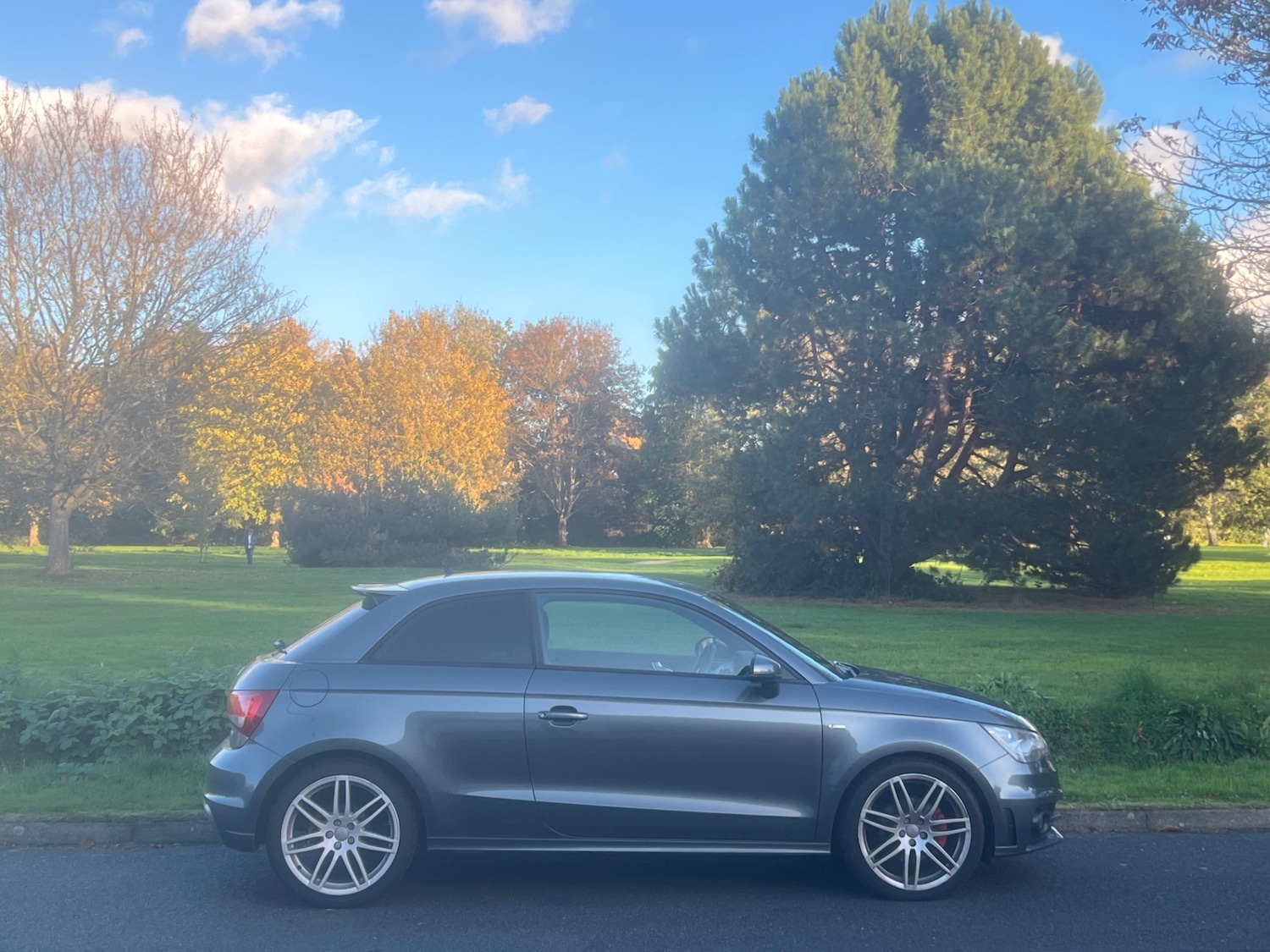 Used Audi A1 2011 for sale - 76377147: Photo 4