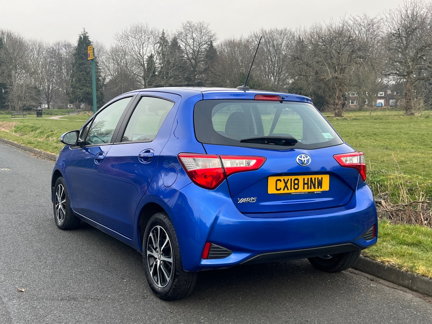 Used Toyota Yaris 2018 for sale - 76987127: Photo 12