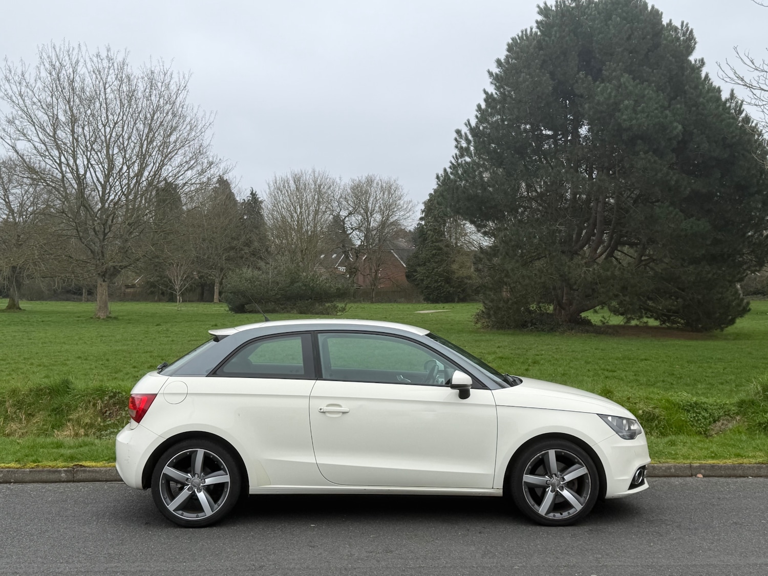 Used Audi A1 2011 for sale - 77793080: Photo 4