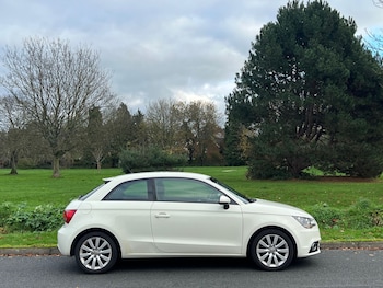 Used Audi A1 2011 for sale - 76931731: Photo