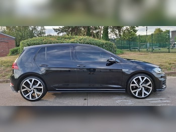 Used Volkswagen Golf 2017 for sale - 75511867: Photo
