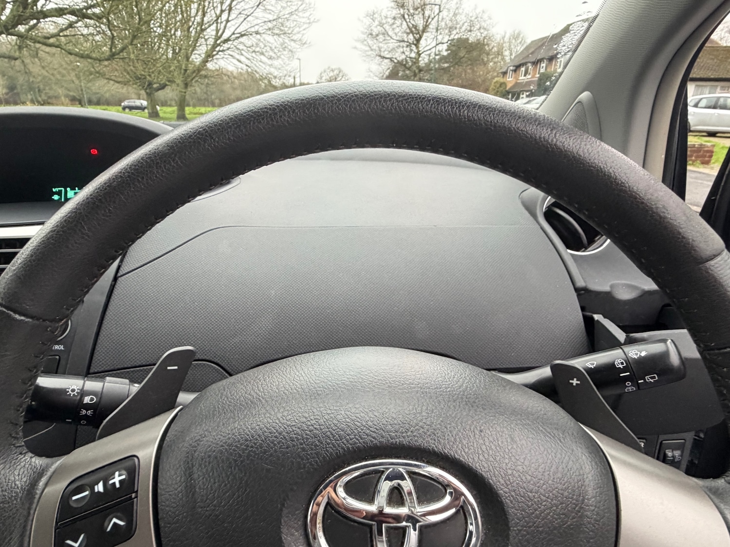 Used Toyota Yaris 2009 for sale - 76980076: Photo 16