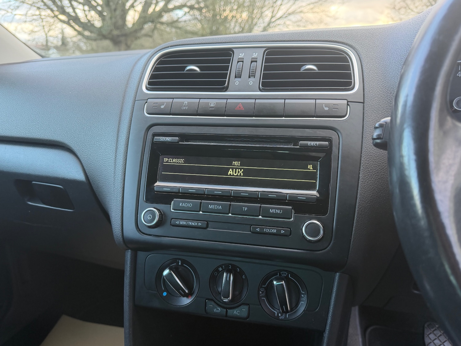 Used Volkswagen Polo 2012 for sale - 77129694: Photo 24