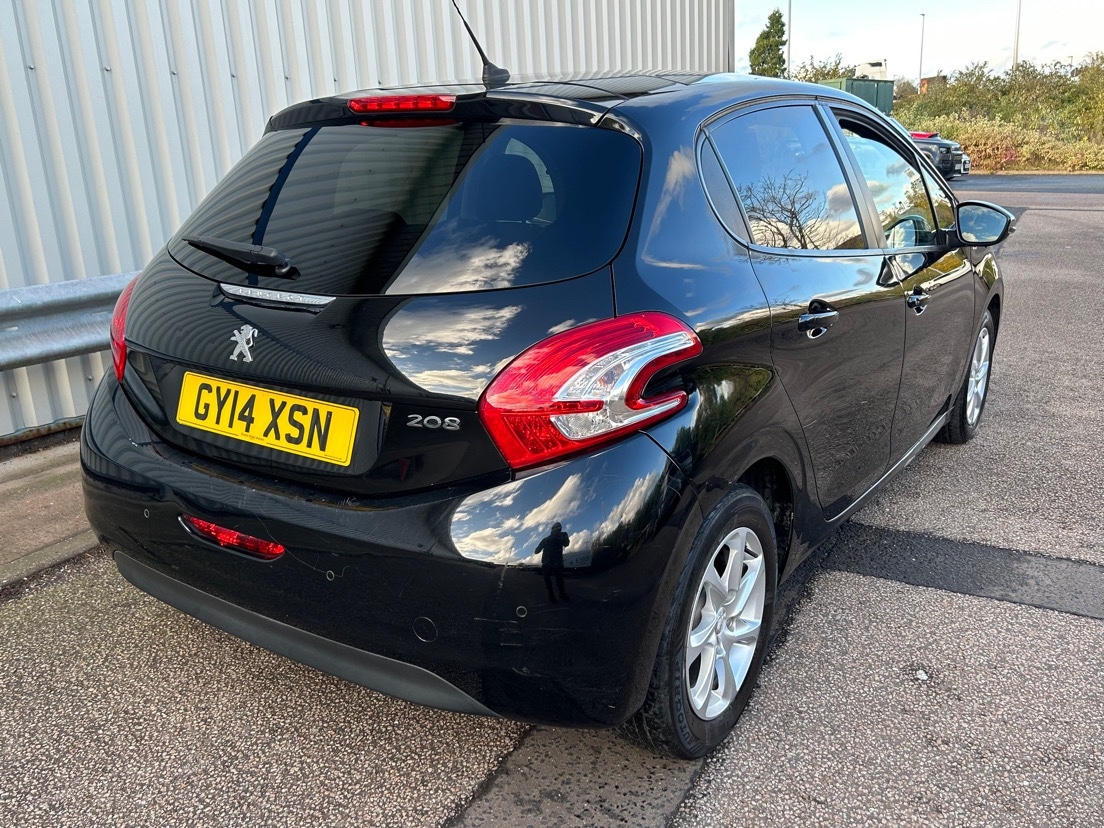Used Peugeot 208 2014 for sale - 77358050: Photo 6