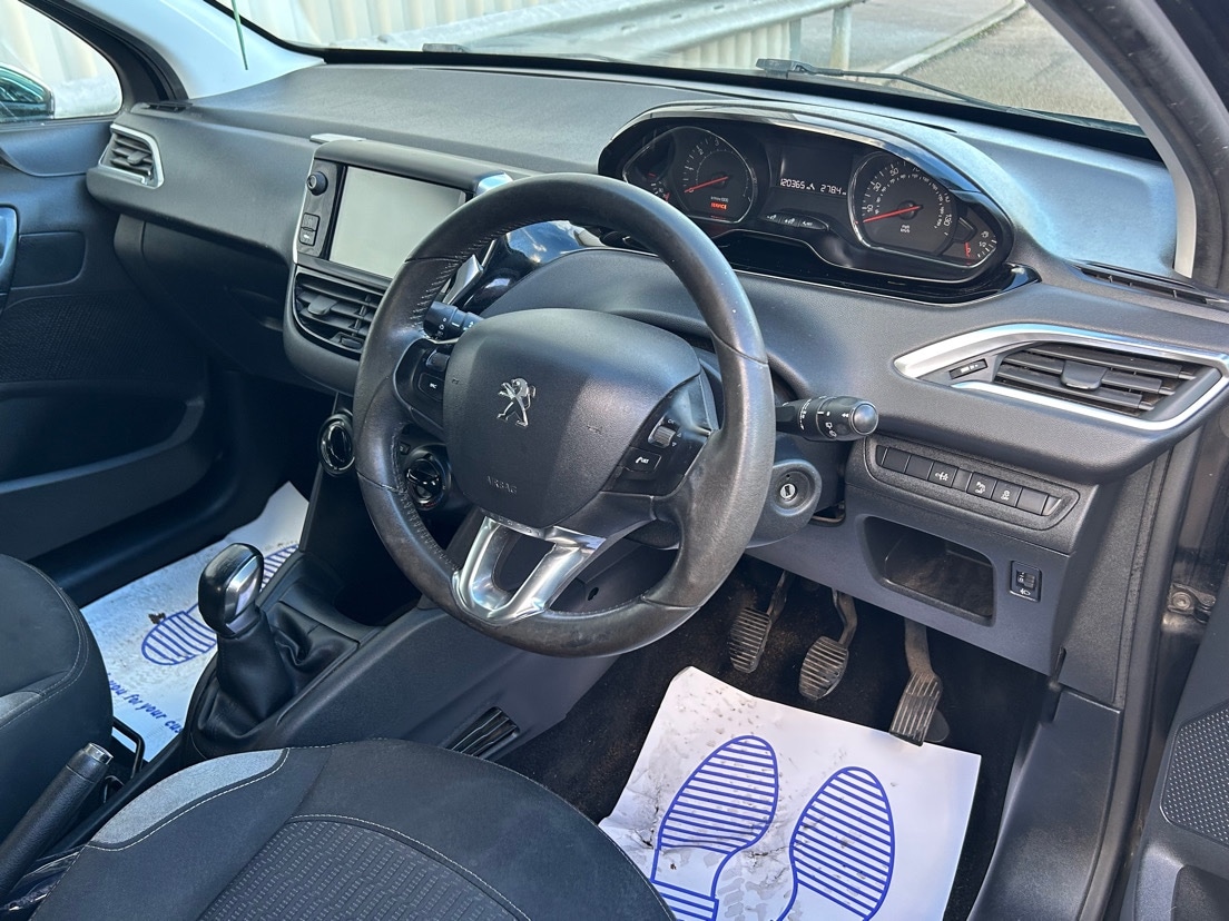 Used Peugeot 208 2014 for sale - 77358050: Photo 7