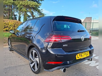 Used Volkswagen Golf 2018 for sale - 76904724: Photo