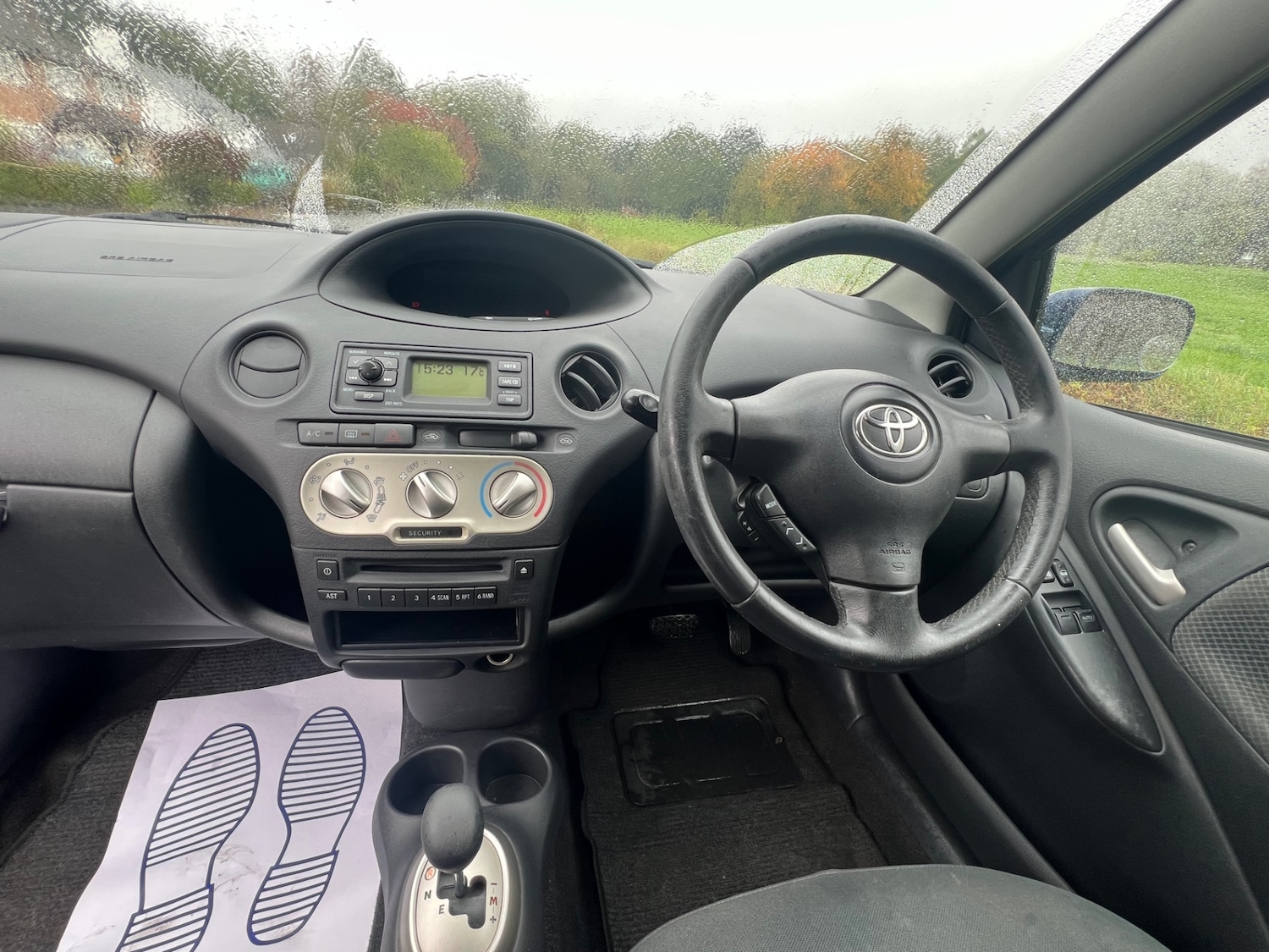 Used Toyota Yaris 2004 for sale - 76904521: Photo 14