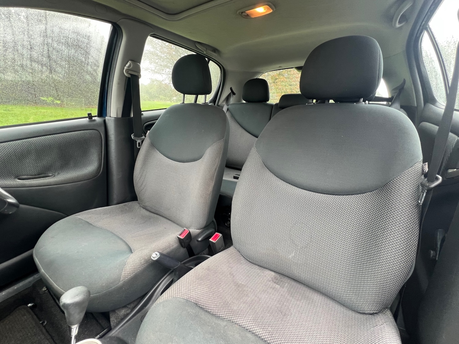 Used Toyota Yaris 2004 for sale - 76904521: Photo 15